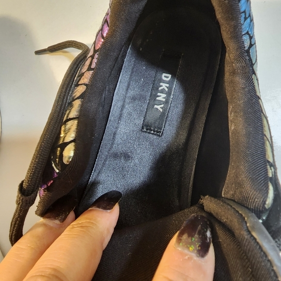 DKNY women's black lynzie sneak print lace up sneakera size 9 - Picture 6 of 9